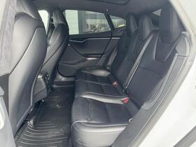 Tesla Model S vaihtoauto