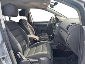 Volkswagen Touran vaihtoauto