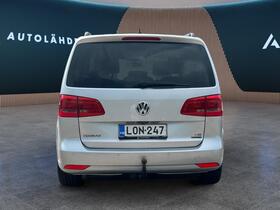 Volkswagen Touran vaihtoauto