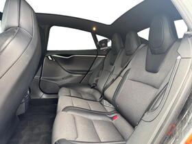 Tesla Model S vaihtoauto