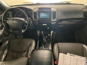 Toyota Land Cruiser vaihtoauto