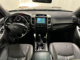 Toyota Land Cruiser vaihtoauto