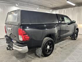 Toyota Hilux vaihtoauto