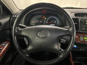 Toyota Camry vaihtoauto