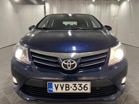 Toyota Avensis vaihtoauto
