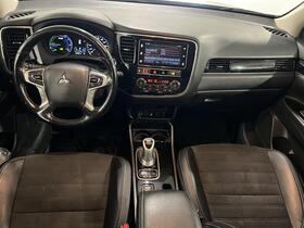 Mitsubishi Outlander PHEV vaihtoauto