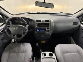 Toyota Hiace vaihtoauto