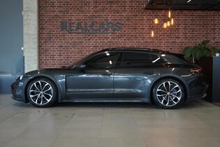 Porsche Taycan vaihtoauto
