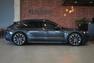 Porsche Taycan vaihtoauto