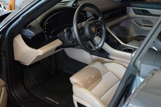 Porsche Taycan vaihtoauto
