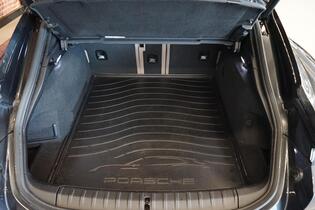 Porsche Taycan vaihtoauto