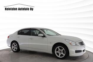 Nissan Skyline vaihtoauto