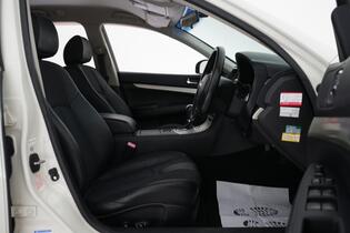 Nissan Skyline vaihtoauto