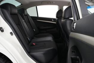 Nissan Skyline vaihtoauto