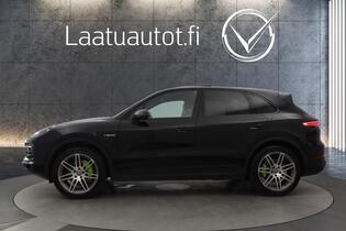 Porsche Cayenne vaihtoauto