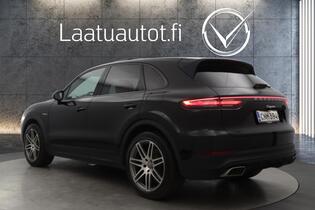 Porsche Cayenne vaihtoauto
