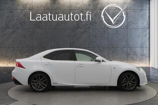 Lexus IS vaihtoauto