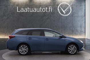 Toyota Auris vaihtoauto
