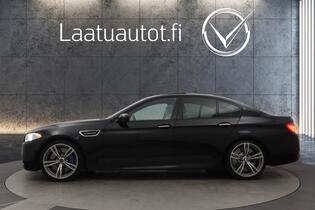 BMW M5 vaihtoauto