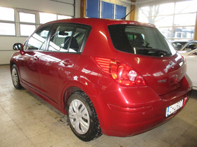 Nissan Tiida vaihtoauto