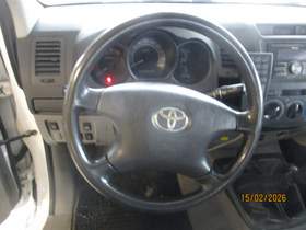 Toyota Hilux vaihtoauto