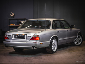 Jaguar XJR vaihtoauto