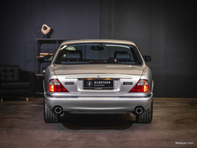 Jaguar XJR vaihtoauto