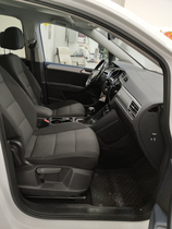 Volkswagen Touran vaihtoauto