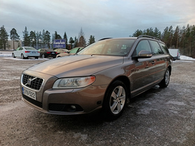 Volvo V70 vaihtoauto