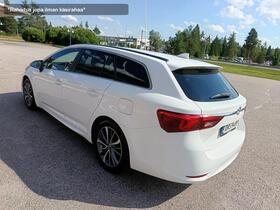 Toyota Avensis vaihtoauto