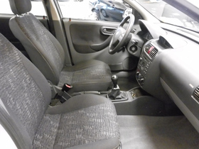 Opel Corsa vaihtoauto