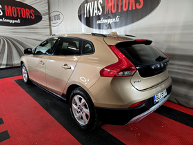 Volvo V40 Cross Country vaihtoauto