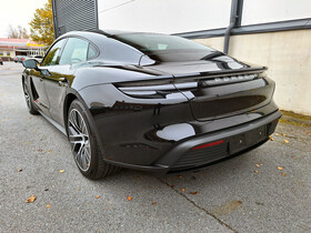 Porsche Taycan vaihtoauto