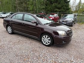 Toyota Avensis vaihtoauto