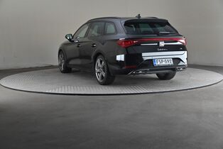 SEAT Leon Sportstourer vaihtoauto