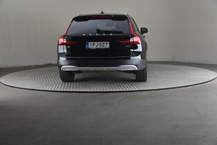 Volvo V90 Cross Country vaihtoauto