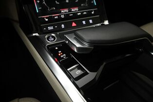 Audi Q8 e-tron vaihtoauto