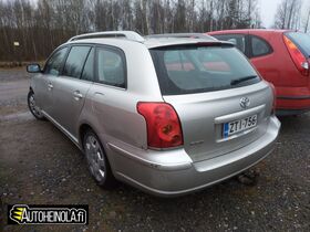 Toyota Avensis vaihtoauto