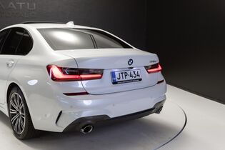 BMW 330 vaihtoauto