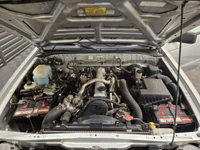 Mazda B2500 vaihtoauto