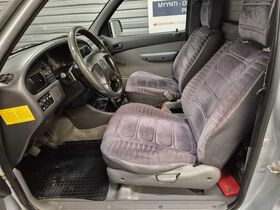 Mazda B2500 vaihtoauto