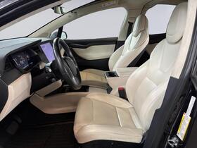Tesla Model X vaihtoauto