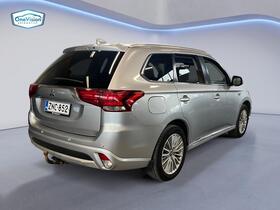 Mitsubishi Outlander PHEV vaihtoauto