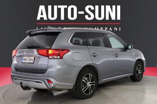 Mitsubishi Outlander PHEV vaihtoauto