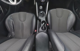 Hyundai Veloster vaihtoauto