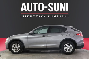 Alfa Romeo Stelvio vaihtoauto