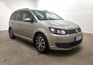 Volkswagen Touran vaihtoauto