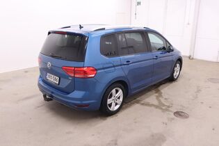 Volkswagen Touran vaihtoauto