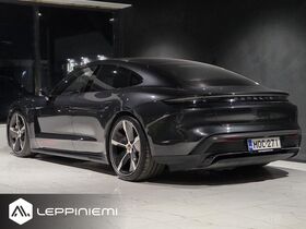 Porsche Taycan vaihtoauto