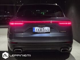 Porsche Cayenne vaihtoauto